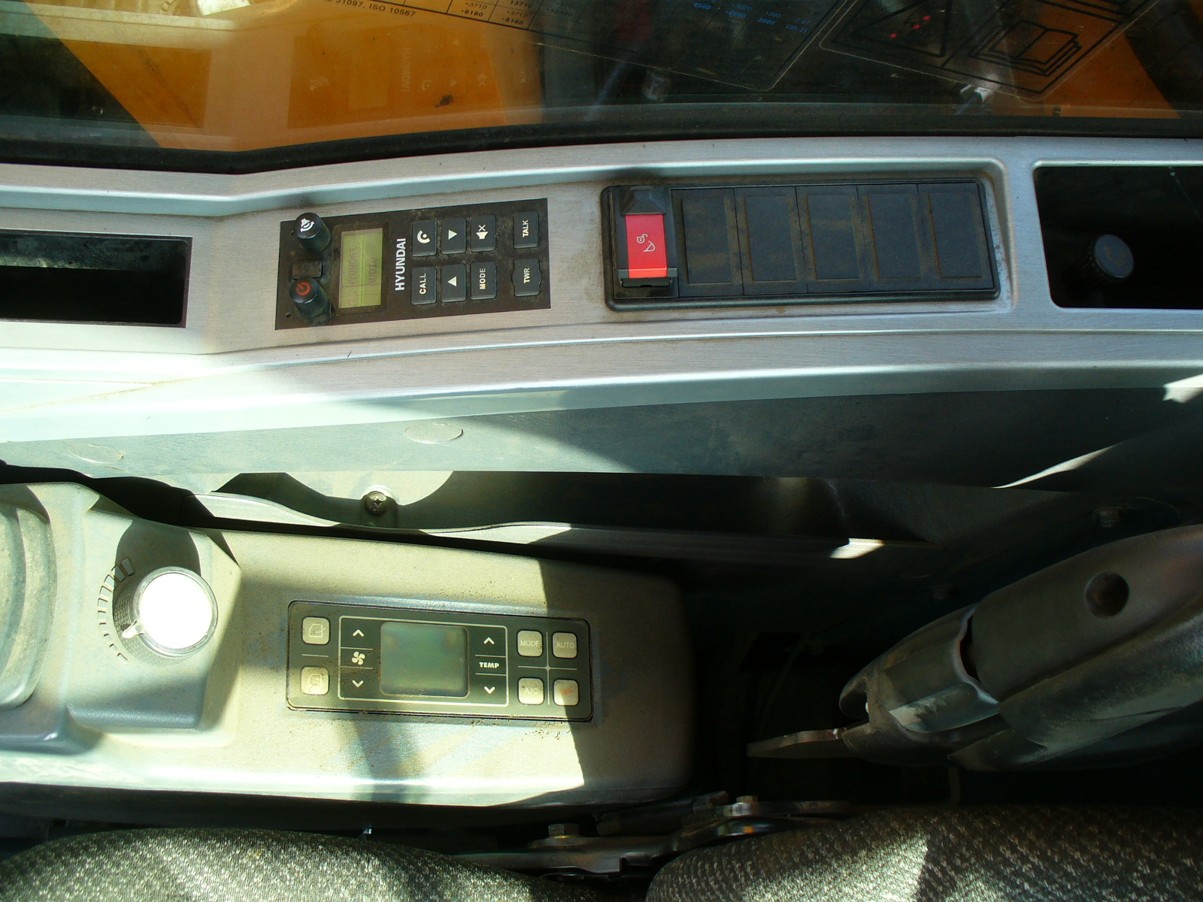 Hyundai HX145LCR Kettenbagger Bild 12