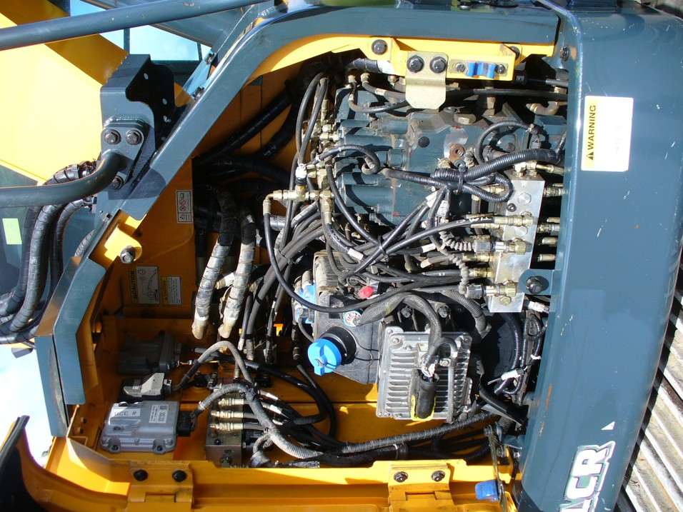 Hyundai HX145LCR Kettenbagger Bild 7